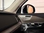 Volvo XC90 T8 AWD Recharge Ultra Dark | Vol! | Bowers & Wilkins | Luchtvering | Stoelventilatie | Trekhaak | 360 Camera | Head-Up Display | Stoelmassage | 455pk | Adaptieve Cruise Control | Stoelverwarming voor+achter | Stuurwielverwarming | Schuifdak | 22 Inch | Full LED  Meesturende koplampen | Pilot Assist | BLIS Dode Hoek Detectie | Alcantara hemelbekleding | Lederen handgrepen en zonnekleppen | Elektrische voorstoelen geheugen | Nappa Lederen bekleding | Zitting verlenging voorstoelen | Lederen Dashboard | Google Infotainment | Keyless Drive | Parkeersensoren voor+achter | Privacy Glass | Elektrisch bedienbare achterklep | Geïntegreerde zongordijnen achterportieren | Geïntegreerd kinderzitje achterin | Verlichte instaplijsten | 7-Persoons | 4-Zone Climate Control | DAB Radio | Apple Carplay/Android Auto | Alarm Klasse III | Draadloos telefoon opladen | Volvo On Call met mobiele App functie | Vapour Grey Metallic |