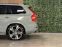 Volvo XC90 T8 AWD Recharge Ultra Dark | Vol! | Bowers & Wilkins | Luchtvering | Stoelventilatie | Trekhaak | 360 Camera | Head-Up Display | Stoelmassage | 455pk | Adaptieve Cruise Control | Stoelverwarming voor+achter | Stuurwielverwarming | Schuifdak | 22 Inch | Full LED  Meesturende koplampen | Pilot Assist | BLIS Dode Hoek Detectie | Alcantara hemelbekleding | Lederen handgrepen en zonnekleppen | Elektrische voorstoelen geheugen | Nappa Lederen bekleding | Zitting verlenging voorstoelen | Lederen Dashboard | Google Infotainment | Keyless Drive | Parkeersensoren voor+achter | Privacy Glass | Elektrisch bedienbare achterklep | Geïntegreerde zongordijnen achterportieren | Geïntegreerd kinderzitje achterin | Verlichte instaplijsten | 7-Persoons | 4-Zone Climate Control | DAB Radio | Apple Carplay/Android Auto | Alarm Klasse III | Draadloos telefoon opladen | Volvo On Call met mobiele App functie | Vapour Grey Metallic |