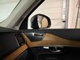 Volvo XC90 T8 AWD Recharge Inscription Long Range | Trekhaak | 360° Camera | Harman Kardon | 455pk | Adaptieve Cruise Control | Stoel en Stuurwielverwarming | Full LED Meesturende koplampen | Pilot Assist | BLIS Dode Hoek Detectie | Elektrische voorstoelen geheugen | Lederen bekleding | Zitting verlenging voorstoelen | Lederen dashboard | 20 Inch | Keyless Drive | Parkeersensoren voor+achter | Privacy Glass | Elektrisch bedienbare achterklep | 7-Persoons | 4-Zone Climate Control | Geïntegreerde zongordijnen achterportieren | Verlichte instaplijsten | Draadloos telefoon opladen | Alarm Klasse III | DAB Radio | Apple Carplay/Android Auto | Volvo On Call met mobiele App functie | Pine Grey Metallic |