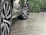 Volvo XC90 T8 AWD Recharge Inscription Long Range | Trekhaak | 360° Camera | Harman Kardon | 455pk | Adaptieve Cruise Control | Stoel en Stuurwielverwarming | Full LED Meesturende koplampen | Pilot Assist | BLIS Dode Hoek Detectie | Elektrische voorstoelen geheugen | Lederen bekleding | Zitting verlenging voorstoelen | Lederen dashboard | 20 Inch | Keyless Drive | Parkeersensoren voor+achter | Privacy Glass | Elektrisch bedienbare achterklep | 7-Persoons | 4-Zone Climate Control | Geïntegreerde zongordijnen achterportieren | Verlichte instaplijsten | Draadloos telefoon opladen | Alarm Klasse III | DAB Radio | Apple Carplay/Android Auto | Volvo On Call met mobiele App functie | Pine Grey Metallic |