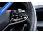 Volkswagen Golf 2.0 TSI R 4Motion Performance Akrapovic HUD