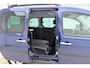Renault Kangoo Family Rolstoelbus | Rolstoellift | Airco | Verlaagde vloer achterin | Oprijplaat of elektrische rolstoellift | 3-punts rolstoelgordelsysteem | Elektrische spanbanden | Extra lange veiligheidsgordels | Antislip-oprijplaat | Rolstoelplaats achter bestuurder/passagier | Versterkte vloerconstructie