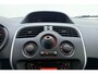 Renault Kangoo Family Rolstoelbus | Rolstoellift | Airco | Verlaagde vloer achterin | Oprijplaat of elektrische rolstoellift | 3-punts rolstoelgordelsysteem | Elektrische spanbanden | Extra lange veiligheidsgordels | Antislip-oprijplaat | Rolstoelplaats achter bestuurder/passagier | Versterkte vloerconstructie