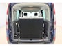 Renault Kangoo Family Rolstoelbus | Rolstoellift | Airco | Verlaagde vloer achterin | Oprijplaat of elektrische rolstoellift | 3-punts rolstoelgordelsysteem | Elektrische spanbanden | Extra lange veiligheidsgordels | Antislip-oprijplaat | Rolstoelplaats achter bestuurder/passagier | Versterkte vloerconstructie