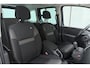 Renault Kangoo Family Rolstoelbus | Rolstoellift | Airco | Verlaagde vloer achterin | Oprijplaat of elektrische rolstoellift | 3-punts rolstoelgordelsysteem | Elektrische spanbanden | Extra lange veiligheidsgordels | Antislip-oprijplaat | Rolstoelplaats achter bestuurder/passagier | Versterkte vloerconstructie