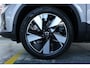 Volvo EX40 Single Motor Extended Range Plus Europa 82 kWh | Nieuwe auto | Direct beschikbaar | Parkeersensoren voor + achter | Google Infotainment | Elektrisch Verstelbare Voorstoelen | Harman Kardon Premium Audio | 360º Visual Park Camera | All-Season Banden