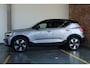 Volvo EX40 Single Motor Extended Range Plus Europa 82 kWh | Nieuwe auto | Direct beschikbaar | Parkeersensoren voor + achter | Google Infotainment | Elektrisch Verstelbare Voorstoelen | Harman Kardon Premium Audio | 360º Visual Park Camera | All-Season Banden