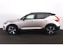 Volvo XC40 Recharge Ultimate 70 kWh - Panorama/schuifdak - IntelliSafe Assist & Surround - 360º Camera - Harman Kardon audio - Adaptieve LED koplampen - Verwarmde voorstoelen & stuur - Parkeersensoren voor & achter - Elektr. bedienb. voorstoelen met geheugen links - Draadloze tel. lader - Extra getint glas - Inklapbare trekhaak - 19' LMV