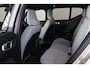 Volvo XC40 Recharge Ultimate 70 kWh - Panorama/schuifdak - IntelliSafe Assist & Surround - 360º Camera - Harman Kardon audio - Adaptieve LED koplampen - Verwarmde voorstoelen & stuur - Parkeersensoren voor & achter - Elektr. bedienb. voorstoelen met geheugen links - Draadloze tel. lader - Extra getint glas - Inklapbare trekhaak - 19' LMV