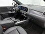 Mercedes-Benz GLA 180 Business Solution Luxury Panoramadak | Parkeerpakket met achteruitrijcamera | MultiBeam Ledkoplampen. Inclusief 24 maanden MB Certified garantie voor Europa.