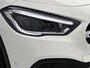 Mercedes-Benz GLA 180 Business Solution Luxury Panoramadak | Parkeerpakket met achteruitrijcamera | MultiBeam Ledkoplampen. Inclusief 24 maanden MB Certified garantie voor Europa.