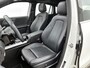 Mercedes-Benz GLA 180 Business Solution Luxury Panoramadak | Parkeerpakket met achteruitrijcamera | MultiBeam Ledkoplampen. Inclusief 24 maanden MB Certified garantie voor Europa.