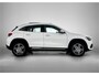 Mercedes-Benz GLA 180 Business Solution Luxury Panoramadak | Parkeerpakket met achteruitrijcamera | MultiBeam Ledkoplampen. Inclusief 24 maanden MB Certified garantie voor Europa.