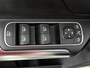 Mercedes-Benz GLA 180 Business Solution Luxury Panoramadak | Parkeerpakket met achteruitrijcamera | MultiBeam Ledkoplampen. Inclusief 24 maanden MB Certified garantie voor Europa.