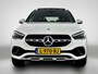 Mercedes-Benz GLA 180 Business Solution Luxury Panoramadak | Parkeerpakket met achteruitrijcamera | MultiBeam Ledkoplampen. Inclusief 24 maanden MB Certified garantie voor Europa.