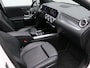 Mercedes-Benz GLA 180 Business Solution Luxury Panorama Schuif-Kanteldak | Parkeerpakket met achteruitrijcamera | MultiBeam Ledkoplampen. Inclusief 24 maanden Mercedes-Benz Certified garantie voor Europa.