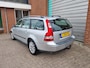 Volvo V50 2.5 T5 Kinetic 220pk 6-Bak Xenon Clima! Bj:2004