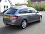 Skoda Fabia Combi 1.0 TSI Ambition Automatische airco, parkeersensoren, cruise controle, licht metalen velgen, apple carplay, android auto, trekhaak, winterwielen set, enz