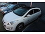 Hyundai i40 Wagon 1.7 CRDi / LEES TEKST / BAK STUK / READ TEXT ! ! !