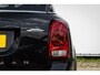 MINI Countryman Mini 2.0 JCW ALL4 Chili NLAuto pano | Stoelverwarming | Harman Cardon | Voorruit verwarming | Camera | PDC | Head up display |