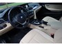 BMW 3-Serie Touring 318i Executive Aut. | Panorama | Xenon | Stoelverwarming | HUD | Luxe Leder | Elek. Trekhaak | Historie | NAP
