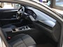 Opel Astra Ultimate Plug In Hybrid 195 pk Automaat | Voorraad | Tot 8 jaar Garantie! | Kantelschuifdak | Dodehoekdetectie | Navigatie | Elektrische bedienbare stoelen