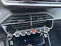 Peugeot 2008 1.2 Turbo 130 PK Allure Automaat EAT8 | Nieuwste Model ! | Digitaal Instrumentarium | HD Camera | Full Screen Navigatie | LED Verlichting | Cruise Control | Climate Control | Lichtmetalen Velgen |