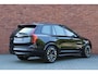 Volvo XC90 T8 Plug-in hybrid AWD Ultra Dark | | Demo Deal | Luchtvering | Harman Kardon | Panoramadak | 21'' Lichtmetalen Velgen | Adaptieve Cruise Control | Apple Carplay | Verwarmbare Voorstoelen | 360 Graden Camera
