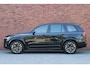Volvo XC90 T8 Plug-in hybrid AWD Ultra Dark | | Demo Deal | Luchtvering | Harman Kardon | Panoramadak | 21'' Lichtmetalen Velgen | Adaptieve Cruise Control | Apple Carplay | Verwarmbare Voorstoelen | 360 Graden Camera