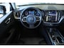 Volvo XC60 T8 Plug-in hybrid AWD Plus Dark | Semi-Electrische Wegklapbare Trekhaak | Longe Range | Google Infotainment | Harman Kardon Premium Audio | Parkeersensoren voor + achter | Parkeercamera | Stoelverwarming | Stuurwielverwarming |