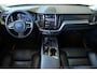 Volvo XC60 T8 Plug-in hybrid AWD Plus Dark | Semi-Electrische Wegklapbare Trekhaak | Longe Range | Google Infotainment | Harman Kardon Premium Audio | Parkeersensoren voor + achter | Parkeercamera | Stoelverwarming | Stuurwielverwarming |