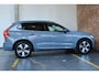 Volvo XC60 T8 Plug-in hybrid AWD Plus Dark | Semi-Electrische Wegklapbare Trekhaak | Longe Range | Google Infotainment | Harman Kardon Premium Audio | Parkeersensoren voor + achter | Parkeercamera | Stoelverwarming | Stuurwielverwarming |