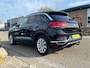 Volkswagen T-Roc 1.0 TSI Style | Adaptive cruise | Trekhaak | Carplay | Elek. Kofferklep | NAVI | All seasonbanden | Elek. bedienbare spiegels + verwarmbaar