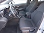Toyota Corolla Touring Sports 1.8 Hybrid 122pk Business Intro | Climate control | Navigatie | Lm velgen | Camera | Verwarmbare voorstoelen