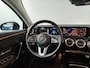 Mercedes-Benz A-klasse 250 e Business Line | Achteruitrijcamera | Parkeersensoren rondom | All-Season banden | Stoelverwarming |