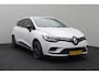 Renault Clio Estate 0.9 TCe Bose 2017 | Airco | Navigatie | Achteruitrij Camera | DAB Radio | Cruise Control | Lichtmetalen Velgen | Elektrische Ramen | 2 Sleutels | Stoelverwarming | Nationale Autopas