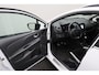 Renault Clio Estate 0.9 TCe Bose 2017 | Airco | Navigatie | Achteruitrij Camera | DAB Radio | Cruise Control | Lichtmetalen Velgen | Elektrische Ramen | 2 Sleutels | Stoelverwarming | Nationale Autopas
