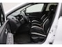Renault Clio Estate 0.9 TCe Bose 2017 | Airco | Navigatie | Achteruitrij Camera | DAB Radio | Cruise Control | Lichtmetalen Velgen | Elektrische Ramen | 2 Sleutels | Stoelverwarming | Nationale Autopas