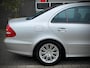 Mercedes-Benz E-klasse 240 / Aut / Avantgarde / Pano solar sunroof / Leder / NL auto / RECENTLY SERVICED!