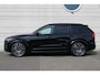 Volvo XC90 T8 Plug-in hybrid AWD Ultra Dark Executive Edition | Demo Deal | Achterbank in delen neerklapbaar | Achterbank verwarmd | Apple Carplay & Android Auto | Cruise control adaptief met Stop&Go en stuurhulp | Elektrisch glazen panorama-dak | Elektrisch verstelbaar bestuurders- en passagiersstoel met geheugen | Houtafwerking interieur | Rondomzicht camera | Geluidssysteem Harman Kardon