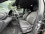 Toyota Yaris Cross 1.5 Hybrid 130 Dynamic | Dodehoekdetectie | Stuur- stoel en voorruitverwarming | Achteruitrijcamera met sensoren voor en achter | NIEUW!
