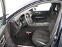 Volvo V60 2.0 B3 Momentum | Trekhaak | Stoelverwarming | Adaptive cruise | Carplay | Stuurverwarming | Full LED | Digital Cockpit | Parkeerhulp | 17'' | Bluetooth | Climate control