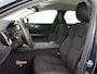 Volvo V60 2.0 B3 Momentum | Trekhaak | Stoelverwarming | Adaptive cruise | Carplay | Stuurverwarming | Full LED | Digital Cockpit | Parkeerhulp | 17'' | Bluetooth | Climate control