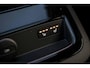 Volvo V60 2.0 T6 Plug-in hybrid AWD Ultra Dark | Sportstoelen | Schuif-/Kanteldak | Full-LED | Adaptieve Cruise Control | Head-Up Display | Stoelverwarming Voor en Achter | 19" | Getint Glas | Harman Kardon Audio | BLIS |