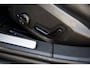 Volvo V60 2.0 T6 Plug-in hybrid AWD Ultra Dark | Sportstoelen | Schuif-/Kanteldak | Full-LED | Adaptieve Cruise Control | Head-Up Display | Stoelverwarming Voor en Achter | 19" | Getint Glas | Harman Kardon Audio | BLIS |