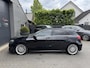 Mercedes-Benz A-klasse 180 AMG | Panoramadak | Camera | Navigatie | Privacy Glass | Stoelverwarming |