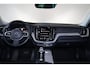 Volvo XC60 Recharge T8 AWD R-Design - Panorama/schuifdak - IntelliSafe Assist & Surround - 360º Camera - Adaptieve LED koplampen - Verwarmde voorstoelen & stuur - Parkeersensoren voor & achter - Elektr. bedienb. bestuurdersstoel met geheugen - Inklapbare trekhaak - 19' LMV
