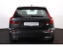 Volvo XC60 Recharge T8 AWD R-Design - Panorama/schuifdak - IntelliSafe Assist & Surround - 360º Camera - Adaptieve LED koplampen - Verwarmde voorstoelen & stuur - Parkeersensoren voor & achter - Elektr. bedienb. bestuurdersstoel met geheugen - Inklapbare trekhaak - 19' LMV