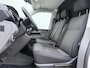Volkswagen Transporter 2.0 TDI L2H1 28 | Trekhaak | Camera | Parkeerhulp | Versterkte Vering | Laadruimte Betimmering | Carplay |