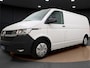 Volkswagen Transporter 2.0 TDI L2H1 28 | Trekhaak | Camera | Parkeerhulp | Versterkte Vering | Laadruimte Betimmering | Carplay |